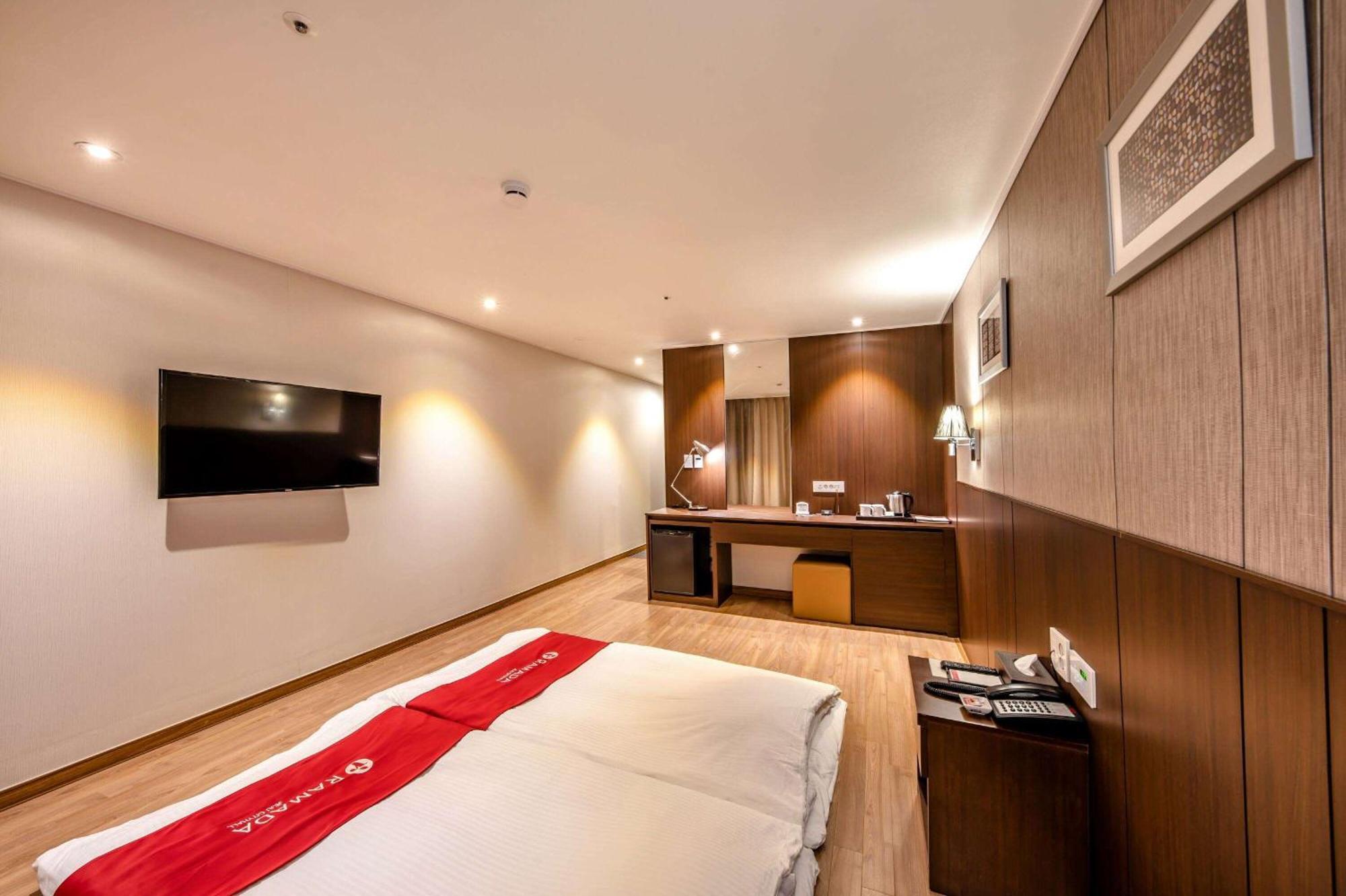 Ramada By Wyndham Jeju City Hall Luaran gambar