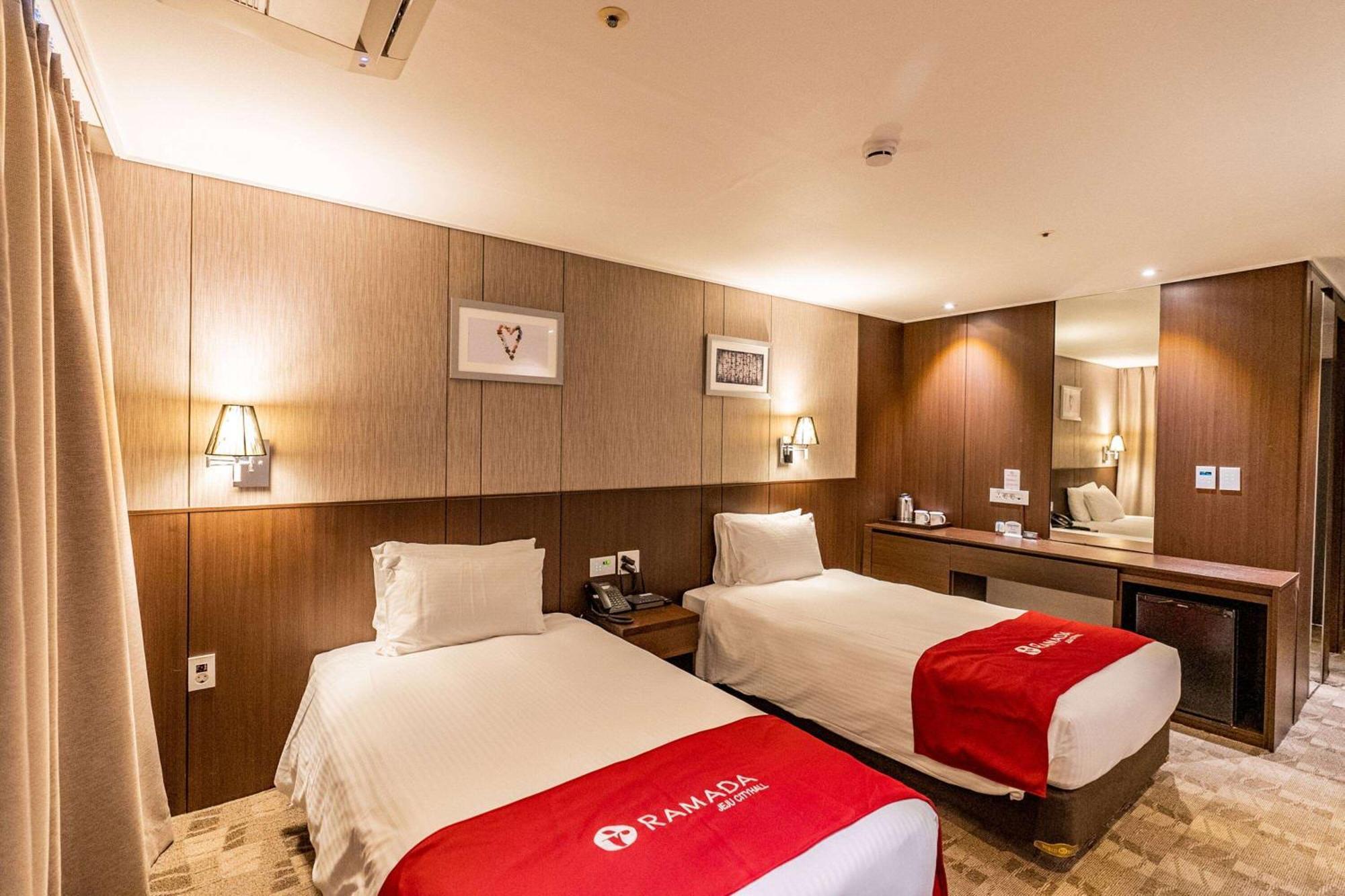 Ramada By Wyndham Jeju City Hall Luaran gambar